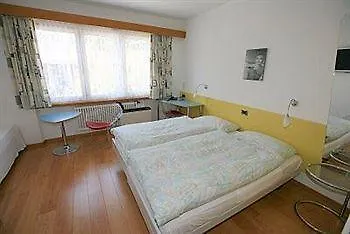 Vezia מלון 3*
