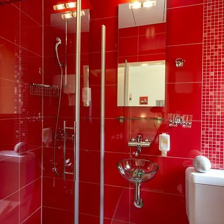 Vezia Hotel 3*